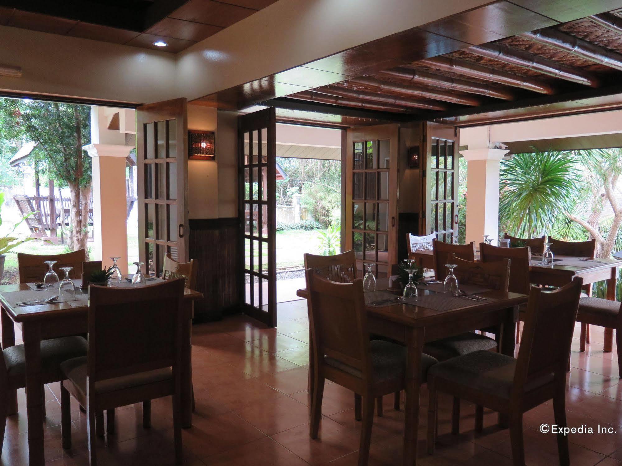 G'S Grand Resort And Convention Center Panglao Exteriör bild