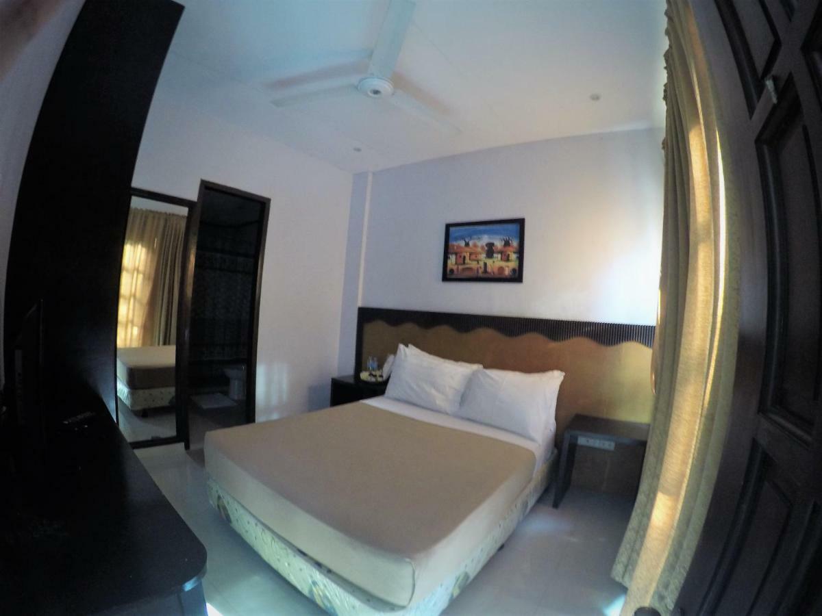 G'S Grand Resort And Convention Center Panglao Exteriör bild
